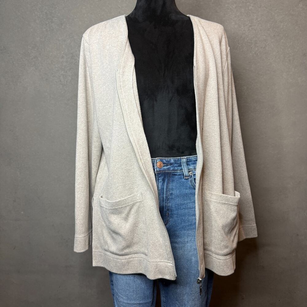 Company Ellen Tracy Zip Front Cardigan Sweater Women’s M Beige Soft Knit